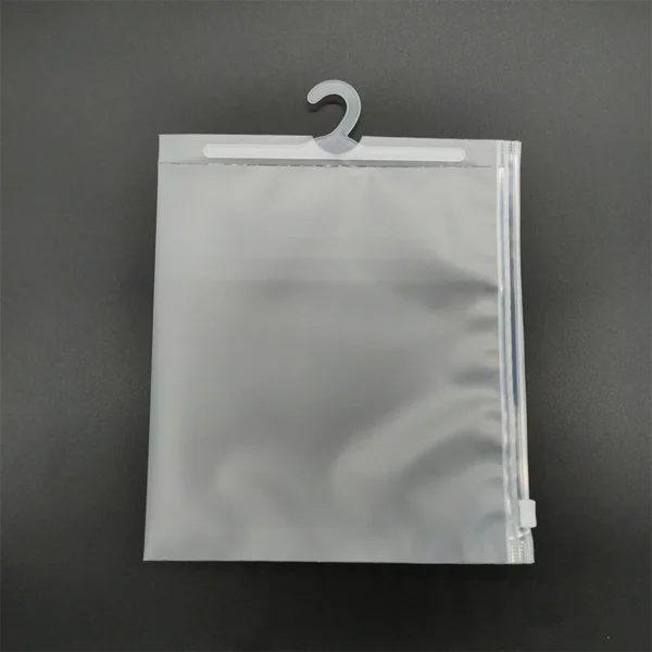 gray-frosted-hook-zipper-bag-04.webp Gray Frosted Hook Zipper Bag