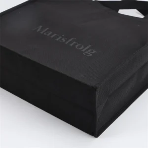 marisfrolg-black-non-woven-tote-bag-01.webp Marisfrolg Black Non-Woven Tote Bag